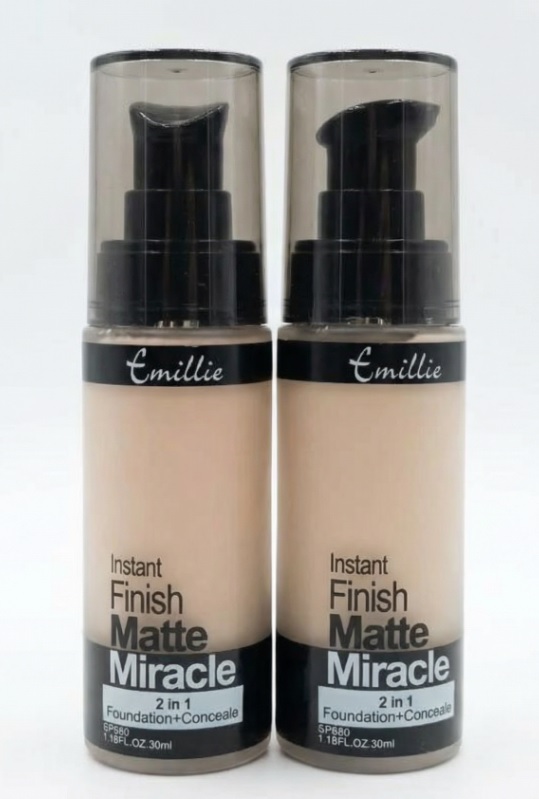  عکس کرم پودر امیلی رنگ 05 با بافت کرمی طبیعی روی پوست